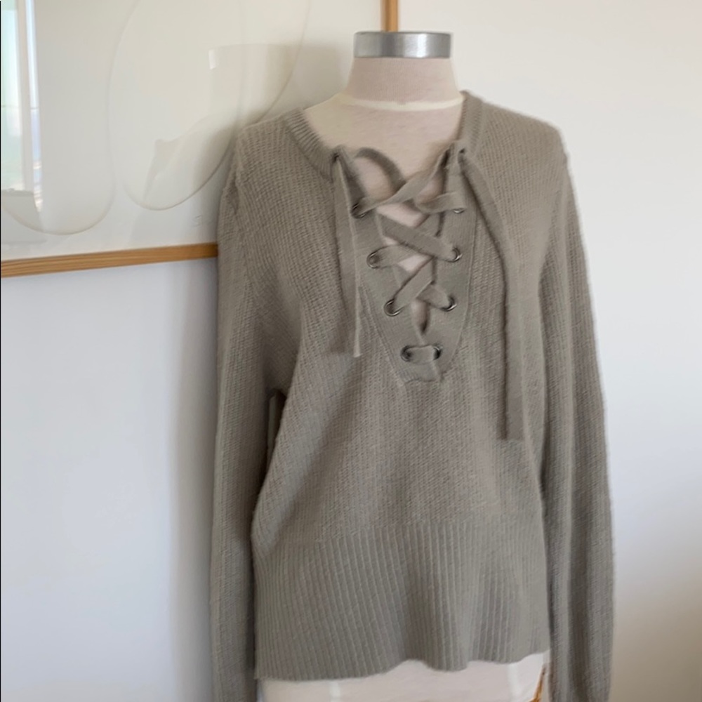 Blanc de blanc lace up sweater szL
